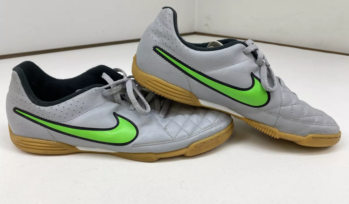 hemisferio marioneta propietario Nike Tiempo Rio II IC Soccer Shoe Grey/Green Strike 631526-030 Size 6Y | eBay hemisferio marioneta propietario Nike Tiempo Rio II IC Soccer Shoe Grey/Green Strike 631526-030 Size 6Y | eBay