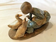 VINTAGE BYRON MOLDS YOUNG FARM GIRL W/ GEESE HANDPAINTED CERAMIC FIGURINE 1980