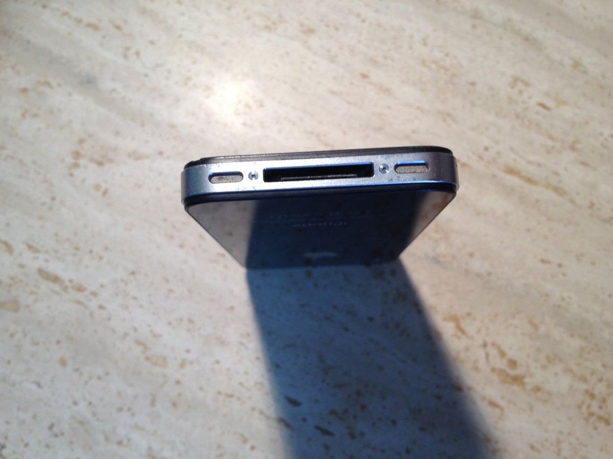 Apple iPhone 4S - 16GB - Black Smartphone Unlocked Model A1387