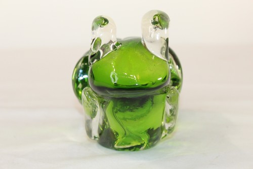 Art Glass Frog Paperweight Figure Green Glass Frog Thick Heavy Glass - Picture 2 of 9