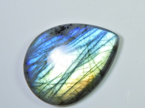 Magnifique Cabochon Poire En Labradorite Naturelle AAA De 326,35 Ct – Madagascar