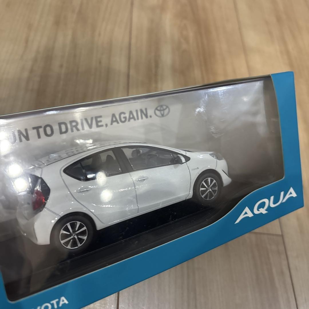 トヨタ AQUA ホワイト ミニカー 1/43 Toyota Aqua White Minicar 1/43 | eBay