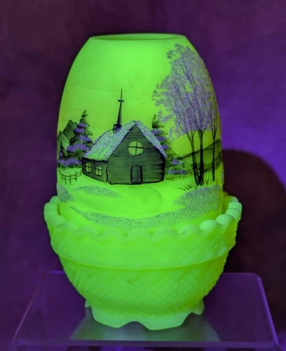 Vintage 1978 Fenton Glass Uranium Custard Fairy Lamp Christmas Morning GLOWS