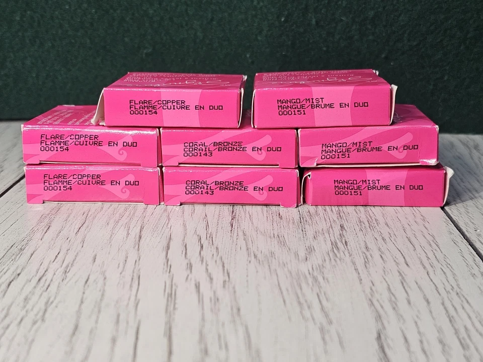 Brillo de labios bronceador Mary Kay MK Signature dúo en compacto espejado ¡TÚ ELIGES EL COLOR! Foto 4 de 4