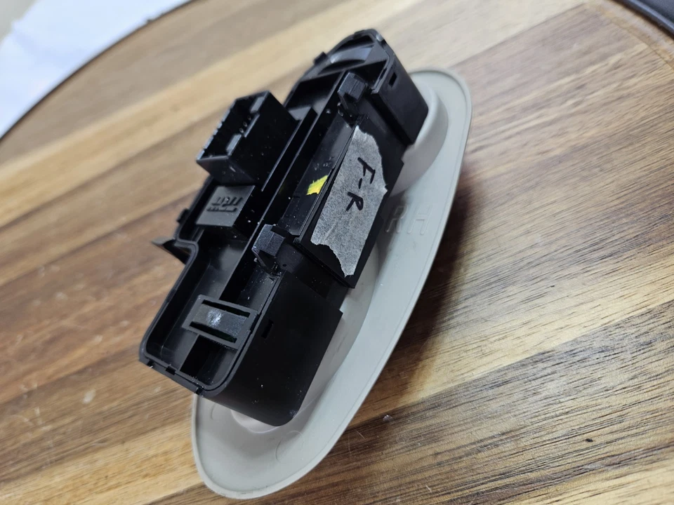 95-03 JAGUAR XJ8 VDP INTERRUPTOR DE ASIENTO DEL LADO DEL PASAJERO control bronceado OEM Foto 3 de 4