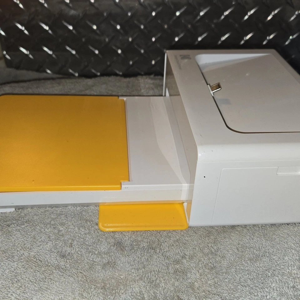 KODAK Dock Plus 4PASS Instant Photo Printer - Image 3 of 4