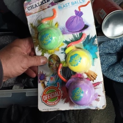 Chalkie chalk blast balls