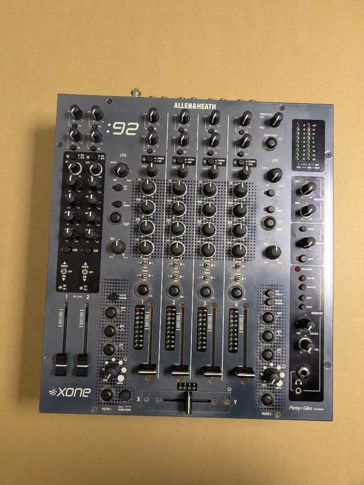 Allen & Heath Xone:92 Professional 6-Channel Club/DJ Tested Mixer High-end - Image 2 of 4