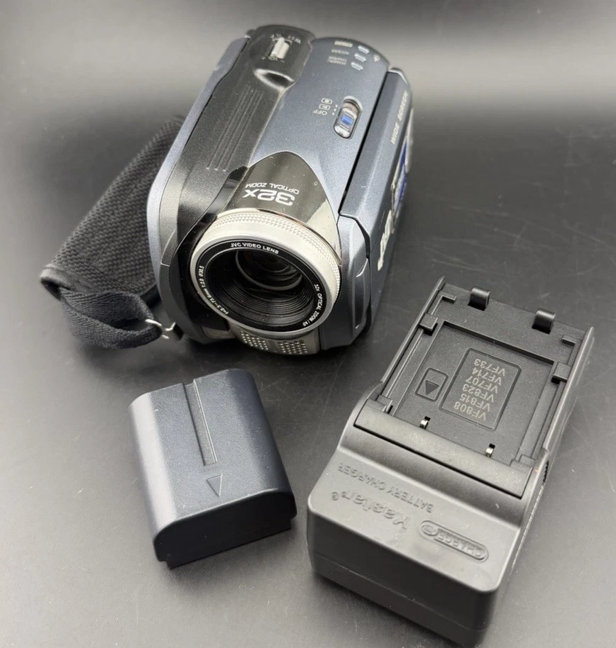 JVC Everio GZ-HM133 ビデオカメラ+ SDカード付 Amazon | JVC ハイビジョンメモリームービー「GZ-HM133」（シルバー
