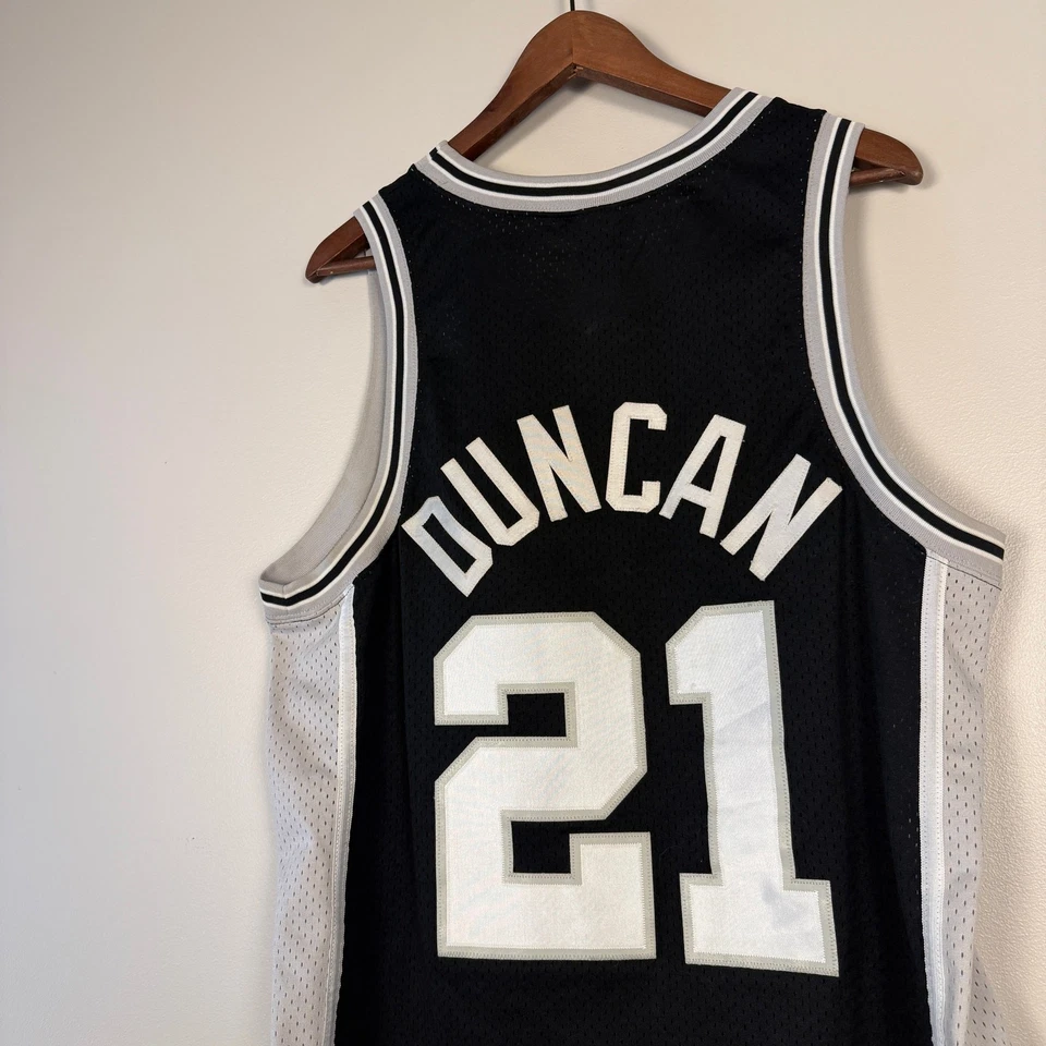 Camiseta deportiva de malla negra vintage años 90 Nike Tim Duncan NBA baloncesto San Antonio Spurs Foto 3 de 4