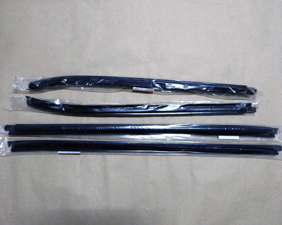 2 DOORS GENUINE WEATHERSTRIP OUTER BELT GLASS SEAL TOYOTA HILUX MK6 KUN25 VIGO