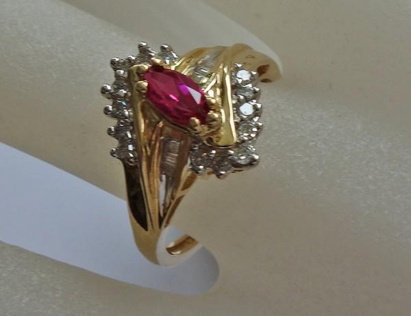 *Ruby ring ring with ruby rubies in aus 417 10kt … - image 1