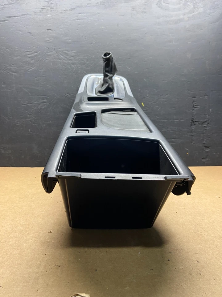 2012 - 2017 Buick Regal передний пол верхняя центральная консоль подстаканник лоток H7492 - Изображение 3 из 4