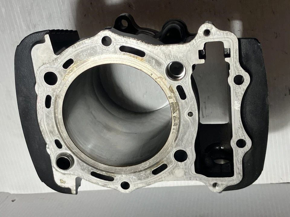 2008 Kawasaki Vulcan 1600 Cylinder Jug, Rear (Mean Streak) (OEM) - Image 4 of 4