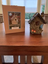 VP Home Hanging Bird Houses HandPainted Decorative Winter Cardinals