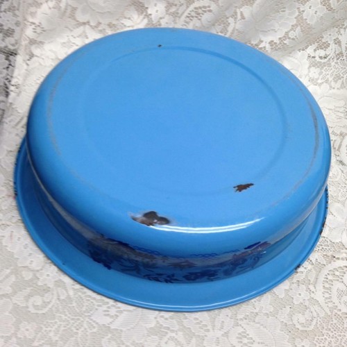Antique, Rare, French Blue Willow Enamelware Set, Wash Bowl 16in-Pitcher 12in H - Picture 10 of 12