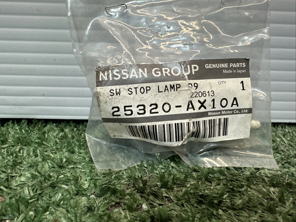 ✅ Interruptor de luz de freno Nissan SW, conjunto de interruptor lámpara de parada OEM Foto 2 de 4