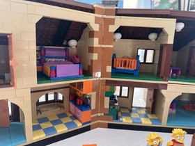 Authentic LEGO The Simpsons House 71006 &ndash; Used w/ Box & Minifigures 