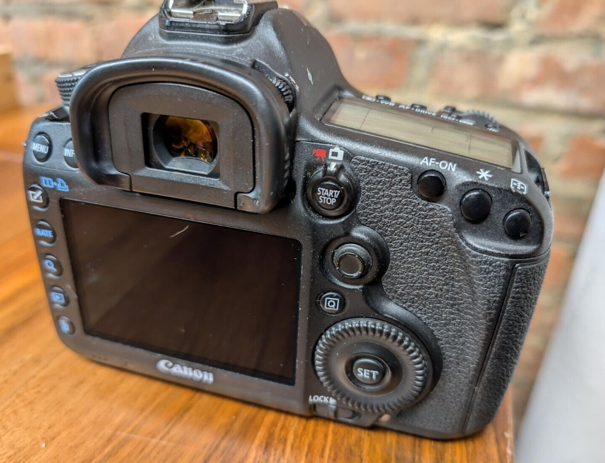 Canon EOS 5D Mark III DSLR - Shutter Count: 68,112 (S/N Canon EOS 5D Mark III DSLR - Shutter Count: 68,112 (S/N