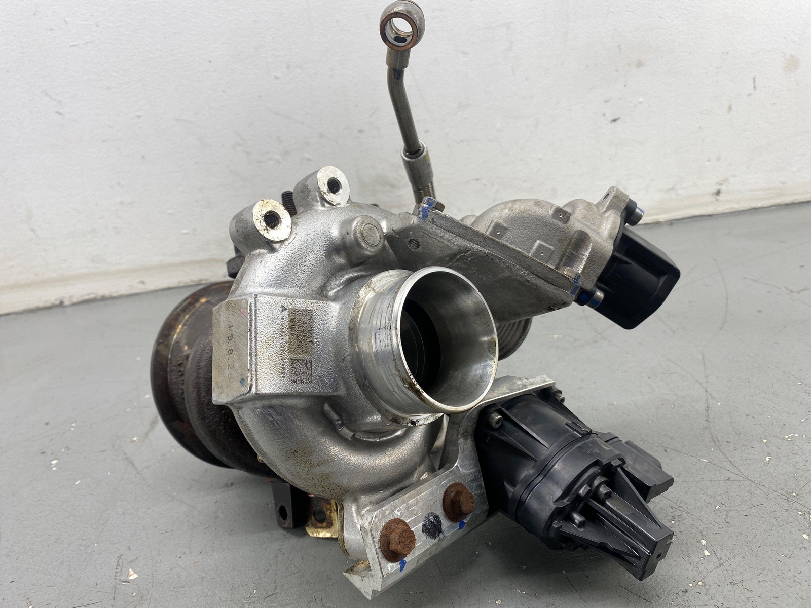 2020-2023 MCLAREN GT 4.0L LEFT SIDE ENGINE TURBO TURBOCHARGER 22FA240GP OEM 2021