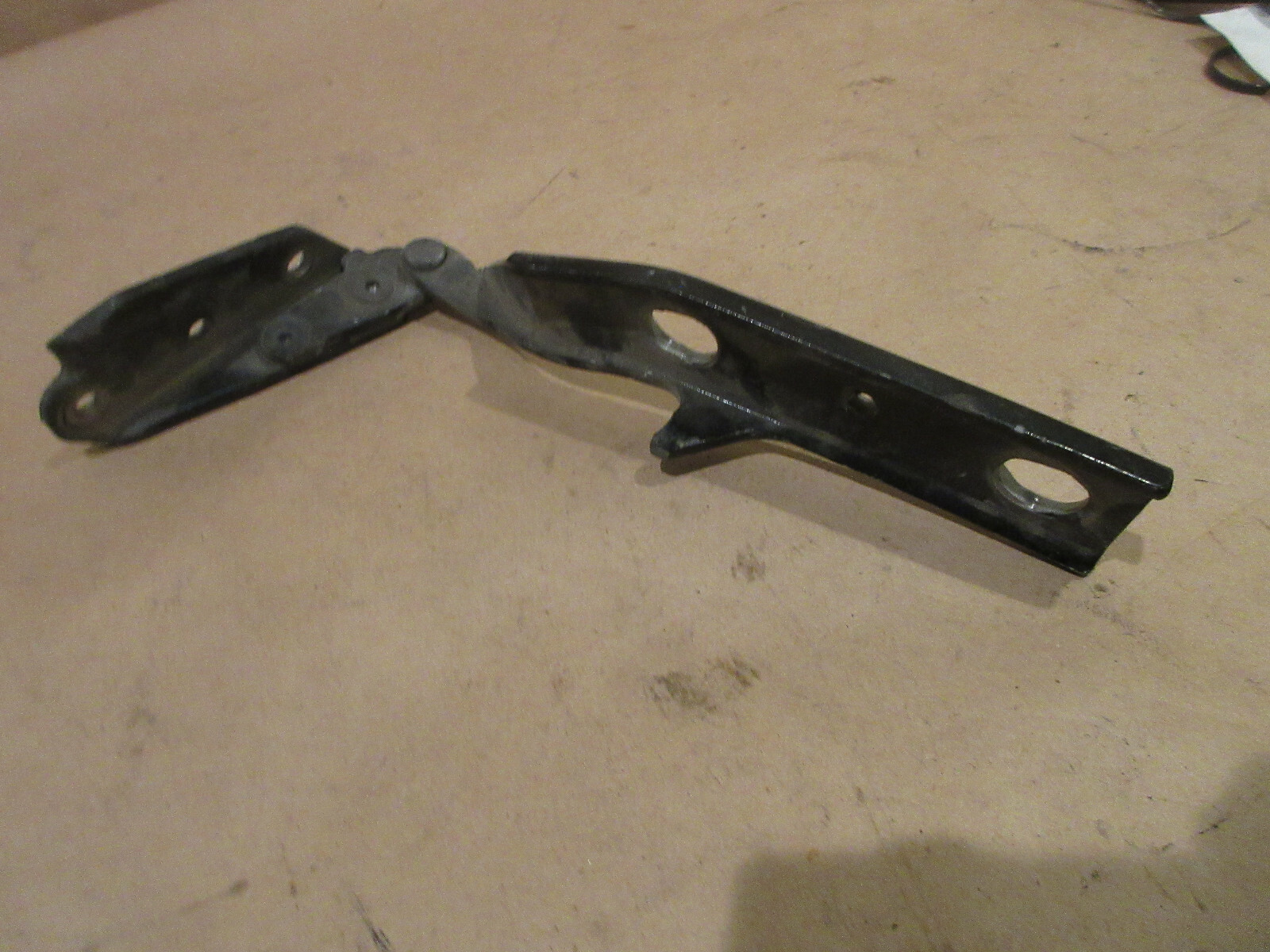 Ferrari 550,575 LH Front Hood Hinge P/N 64578200