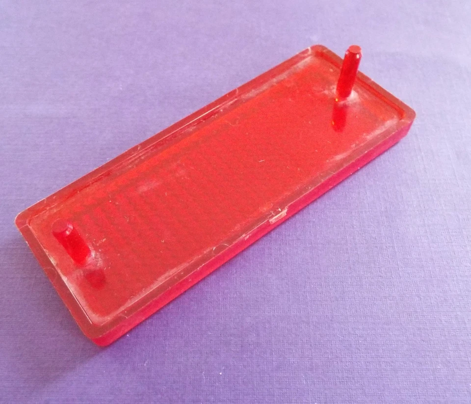 Reflector parachoques trasero Renault R5-LeCar 1976-1977-1978-1979-1980-1981-1982-1985 Foto 3 de 3