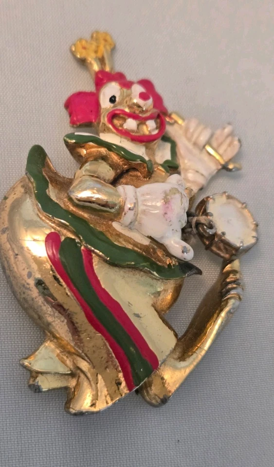 Vintage 1938 Coro Walt Disney Dumbo Circus Clown Fur Pin - Image 4 of 4