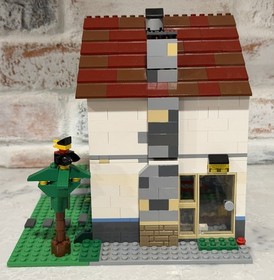 Lego 31012 Creator Family House Complete Set w/ Minifigures & Manuals READ!