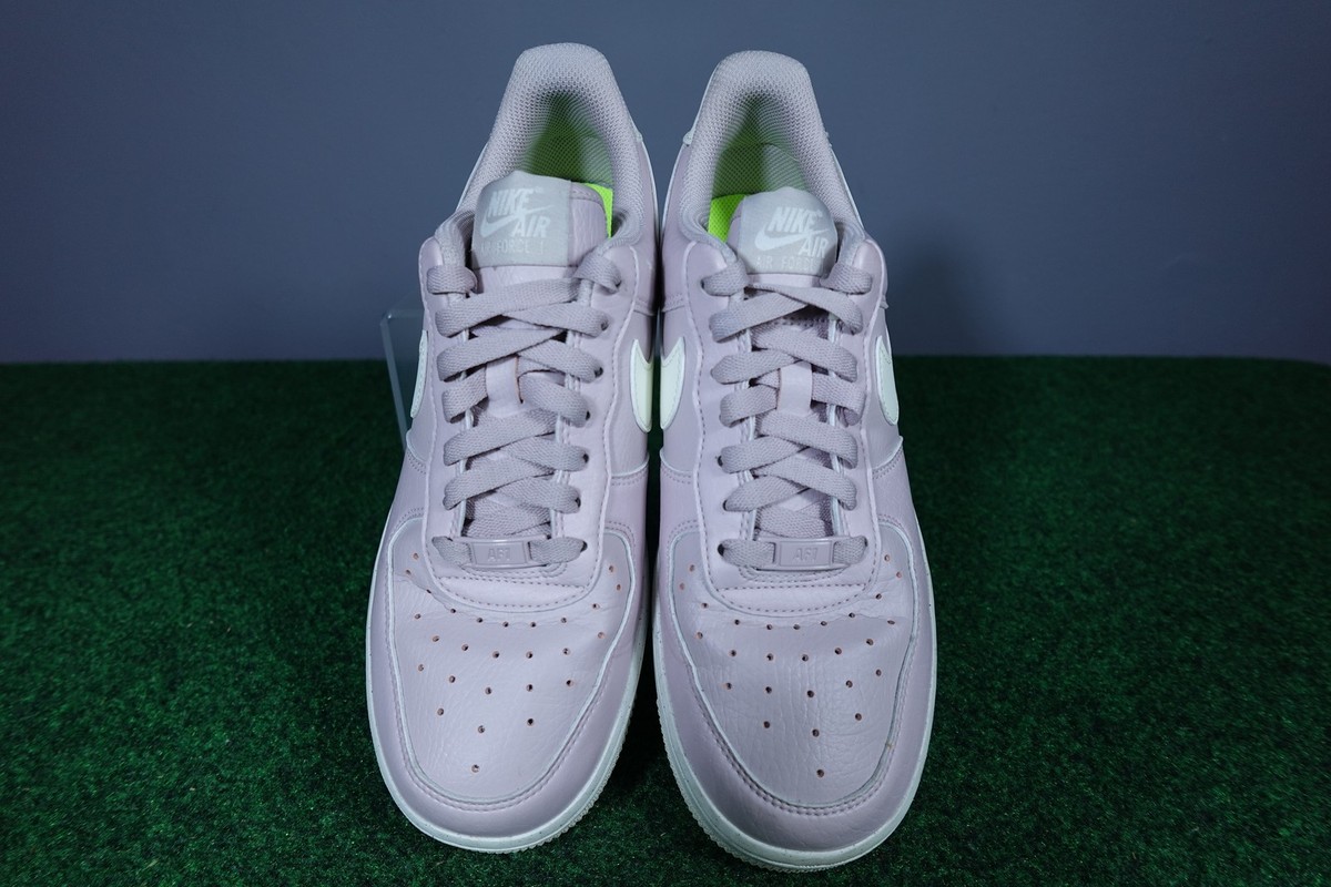 Nike Air Force 1 Shoes Womens Size 8.5 Low Leather Recycled Sole