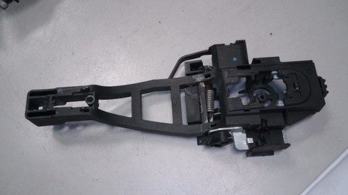 Träger Aussengriff Türgriff Vorne Rechts Ford Focus 1.6 Tdci DPF Bj 2011 DYB
