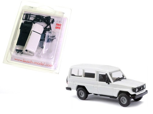 BUSCH Voiture en kit Toyota HZJ 78 - HO 1/87 - BUSCH 60215 | Condition: Neuf