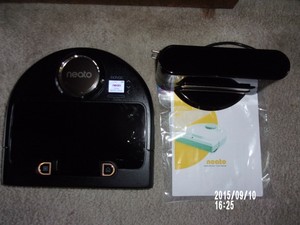 NEATO BOTVAC 905-0249 Robotic Vacuum W/Charging Station and Manual Very