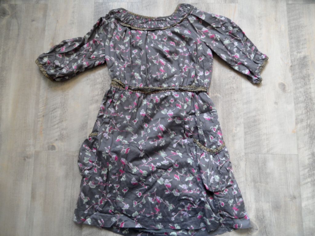 NOA NOA beautiful floral dress size 128 excellent BI817