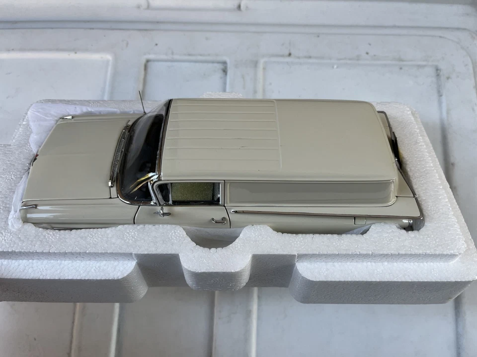 WEST COAST PRECISION  DIECAST: 1959 CHEVROLET SEDAN DELIVERY, 1:24. - Image 2 of 4