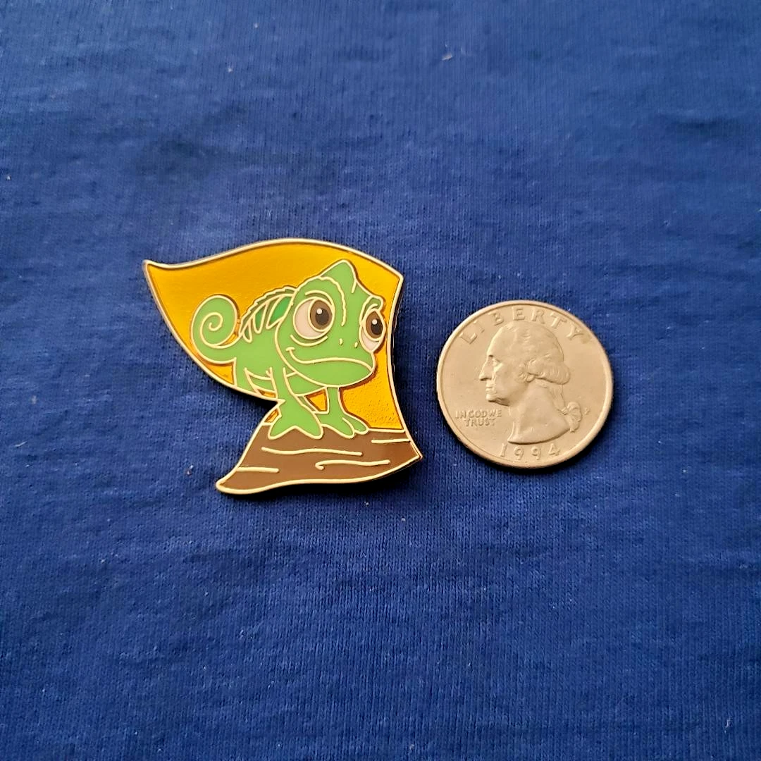 Disney 2025 Tangled 15th Year Anniversary Pascal Mystery Pin Puzzle Set