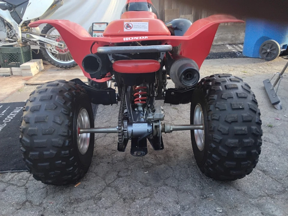  HONDA 250 OFF ROAD DIRT 自行车 状况完好 100 英里 + 公里 & 两个包  — 第 2/4 张图片