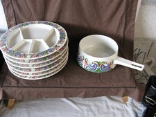 Service à fondu 6 plats + Casserole en céramique Villeroy & Boch vers 1970