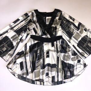 Lane-Bryant-Women-s-Sheer-Tunic-Blouse-Surplice-Bell-Sleeves-Ivory-Black-14-16