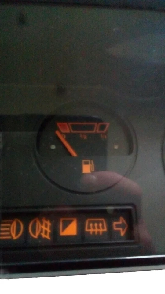 NOS - Volvo 300 Series 1970s Speedometer Cluster - Image 4 of 4