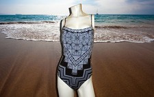 NWT GOTTEX SQUARE CHANTILLY LACE 1 PC BATHING SUIT SWIMSUIT SZ- 8