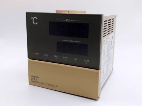 OMRON E5AX-VAA02 TEMPERATURE CONTROLLER HEATING/COOLING OUTPUTS
