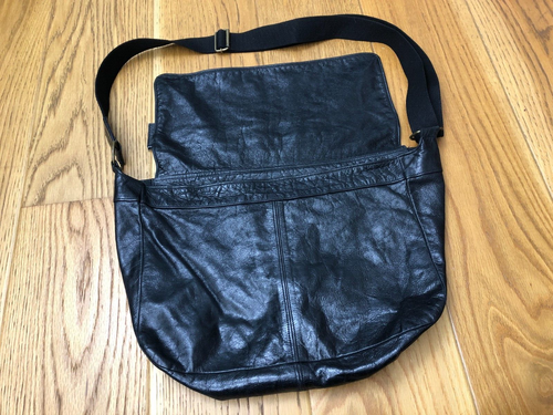 MEN'S VINTAGE GENUINE LEATHER BLACK MESSENGER SHOULDER STRAP BAG - Picture 6 of 14