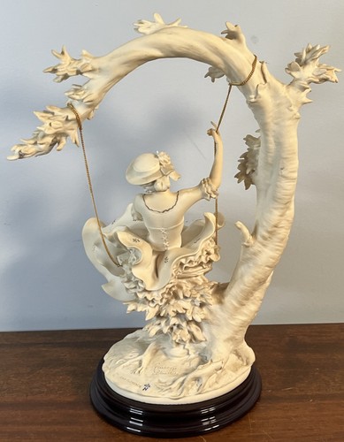 Statua statuina alta Giuseppe Armani "Giovane signora sull'altalena" 13" con documenti - Foto 6 di 11