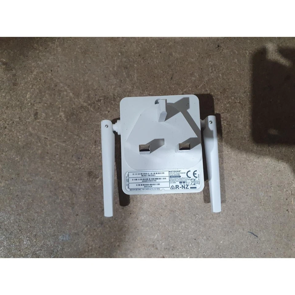 Netgear EX2700 N300 Wi-Fi Range Extender White 300 Mbps Ethernet Port Wall Mount - Image 3 of 4