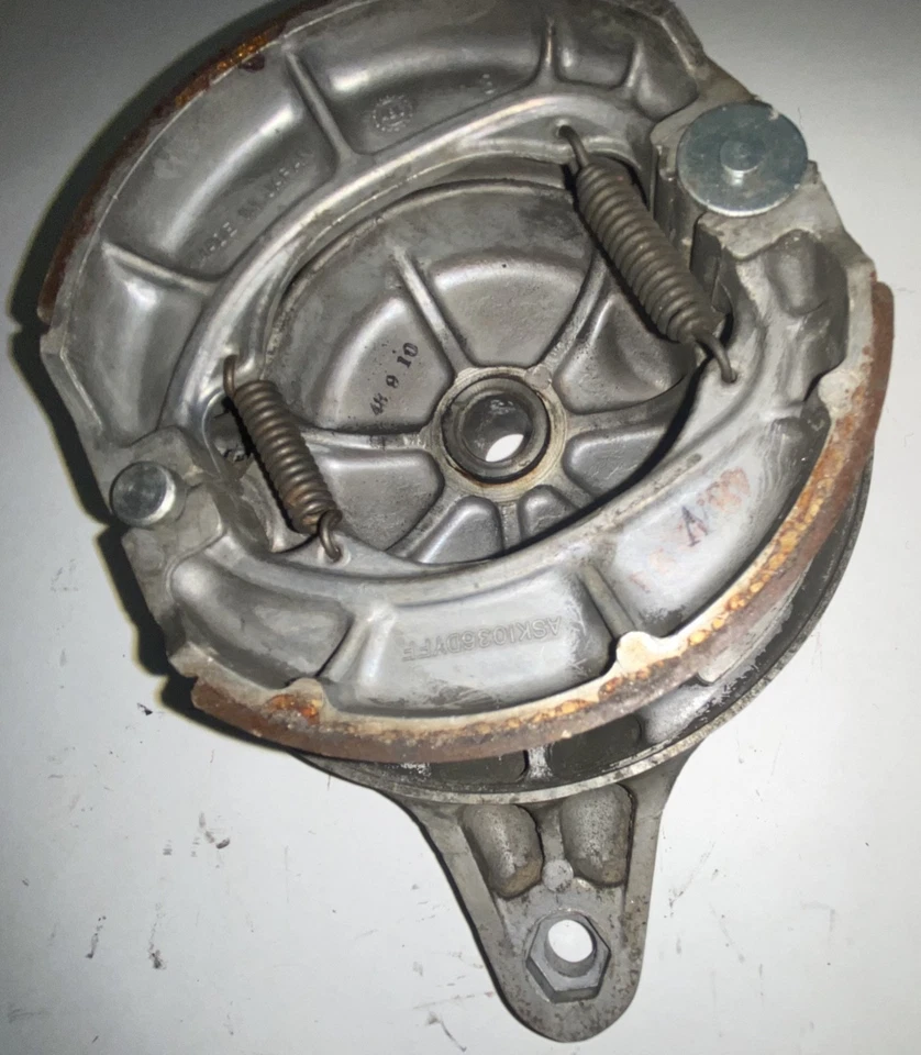 Kawasaki F7 Enduro 175 OEM заднее колесо тормозная пластина 1974 винтажный с обувью - Изображение 3 из 4