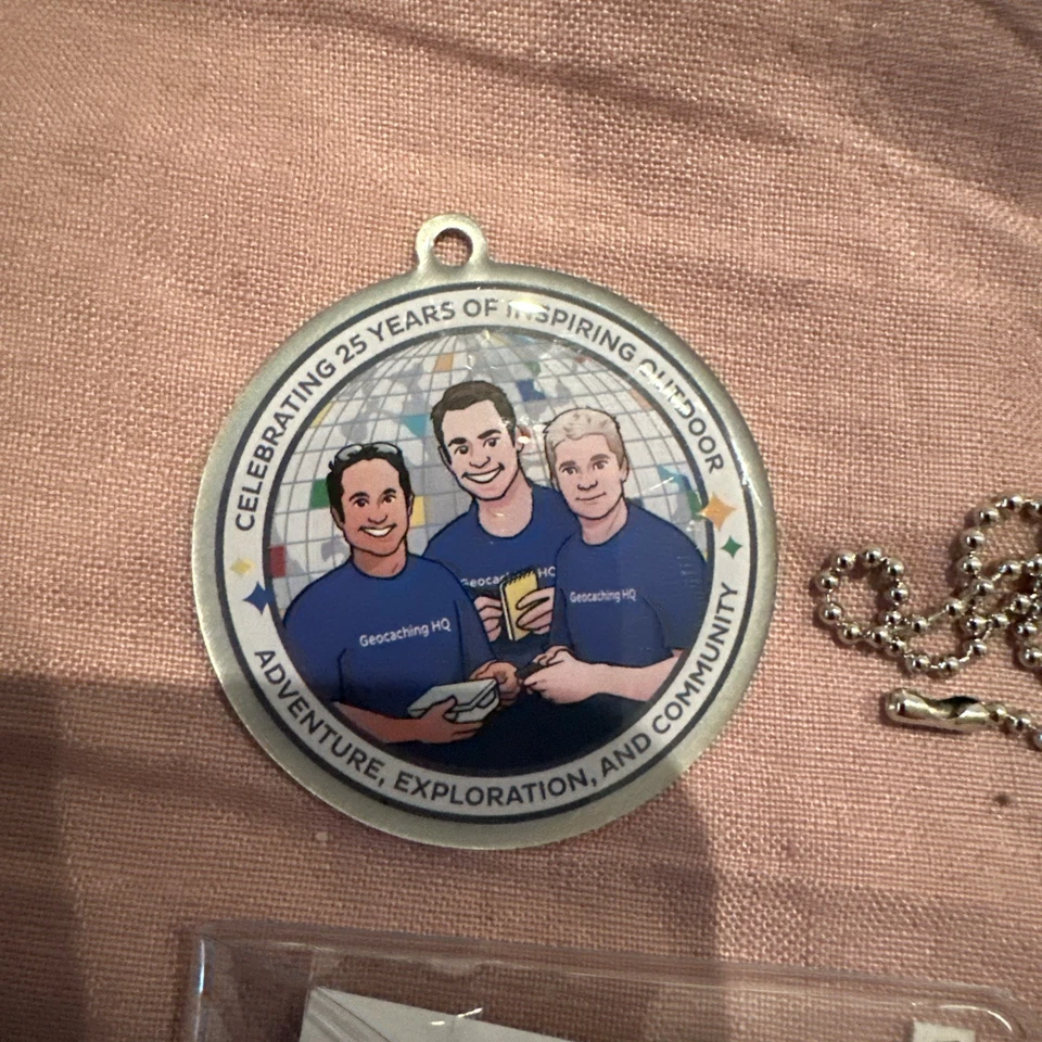 25 Year Celebration Geocaching Coin - GSE4AA - Image 2 of 3