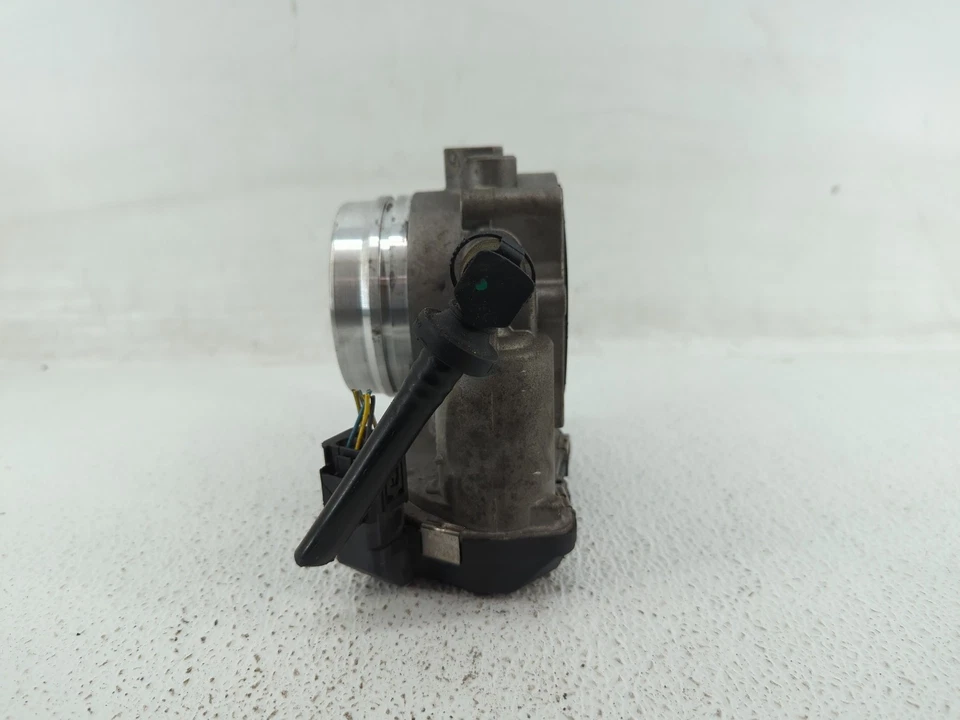 BMW 535i 2011-2016 carrocería del acelerador R22XQ Foto 4 de 4