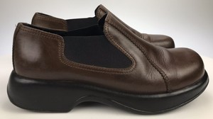 stretching dansko clogs