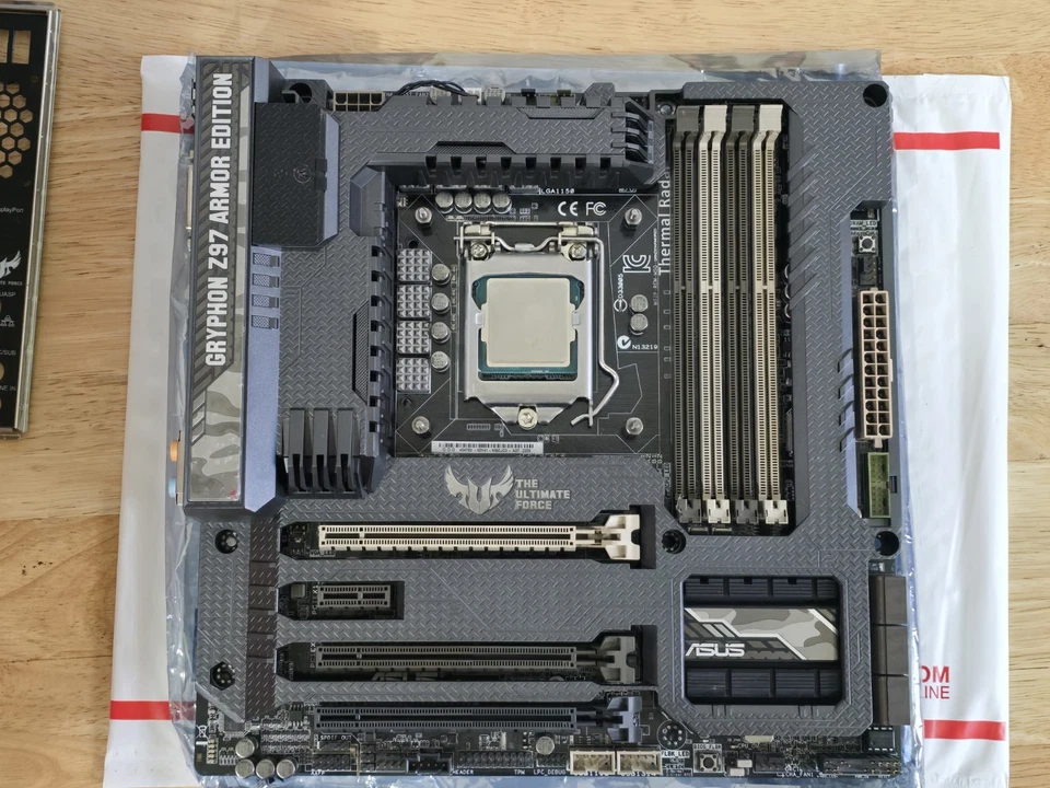 COMBO Z97 MOTHERBOAR XEON CPU 32 GB MEM 3x500 GB HD 10 GB SFP+ Foto 3 de 4