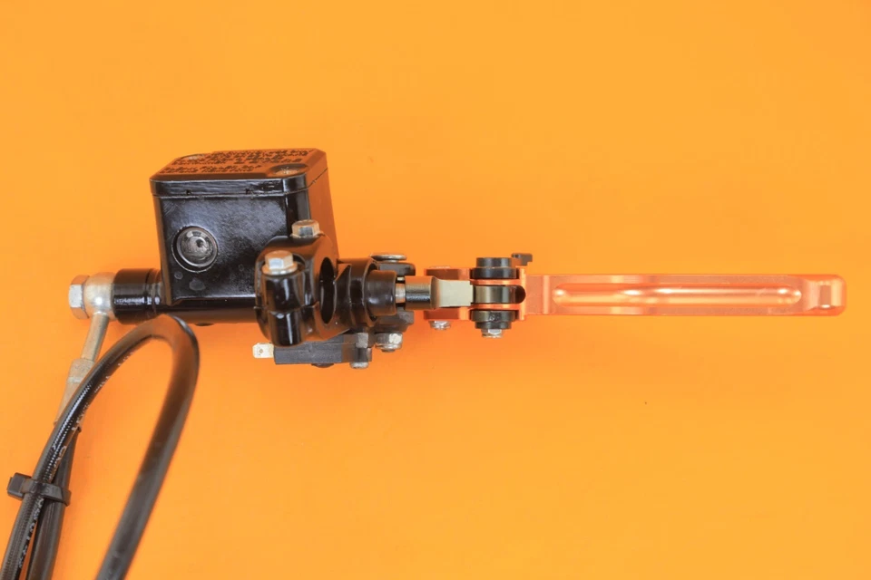 Conjunto de línea de palanca de cilindro maestro de freno delantero OEM 14-16 2015 KTM RC390 RC 390 Foto 3 de 4